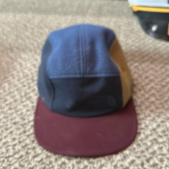 7 Assorted Hats - Picture 6 of 8